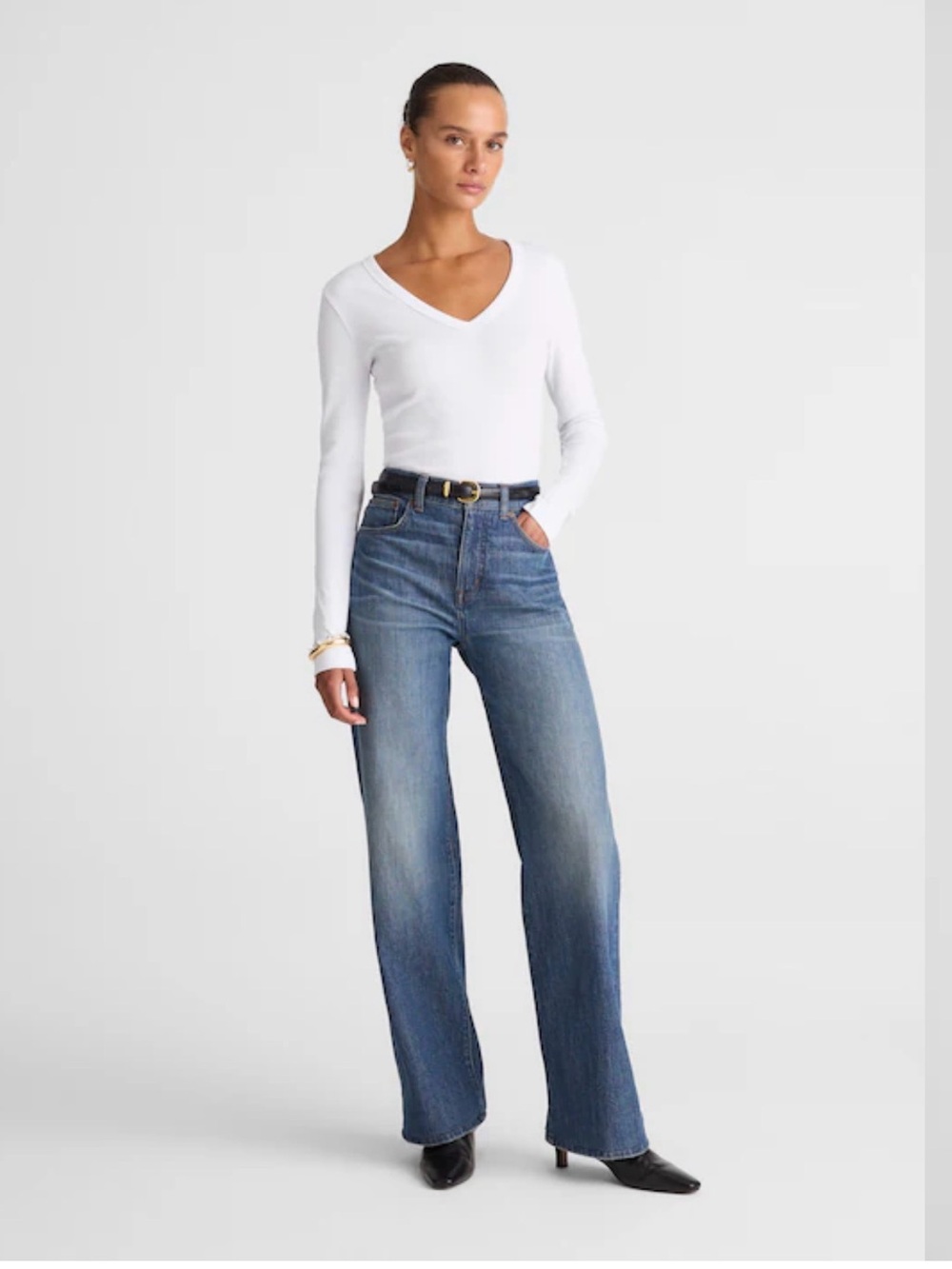 Madewell The '90s V-Neck Long-Sleeve Tee in Compact Cotton